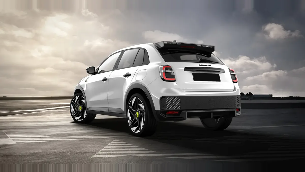 Abarth 600e Turismo en renting en Málaga — Trasera