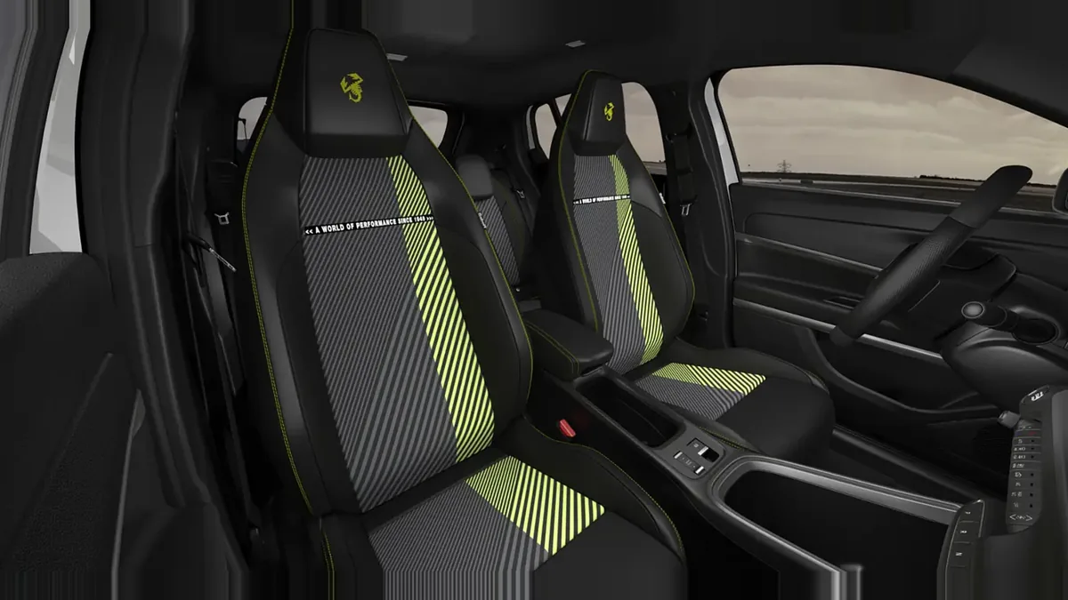 Abarth 600e Turismo en renting en Málaga — vista 6