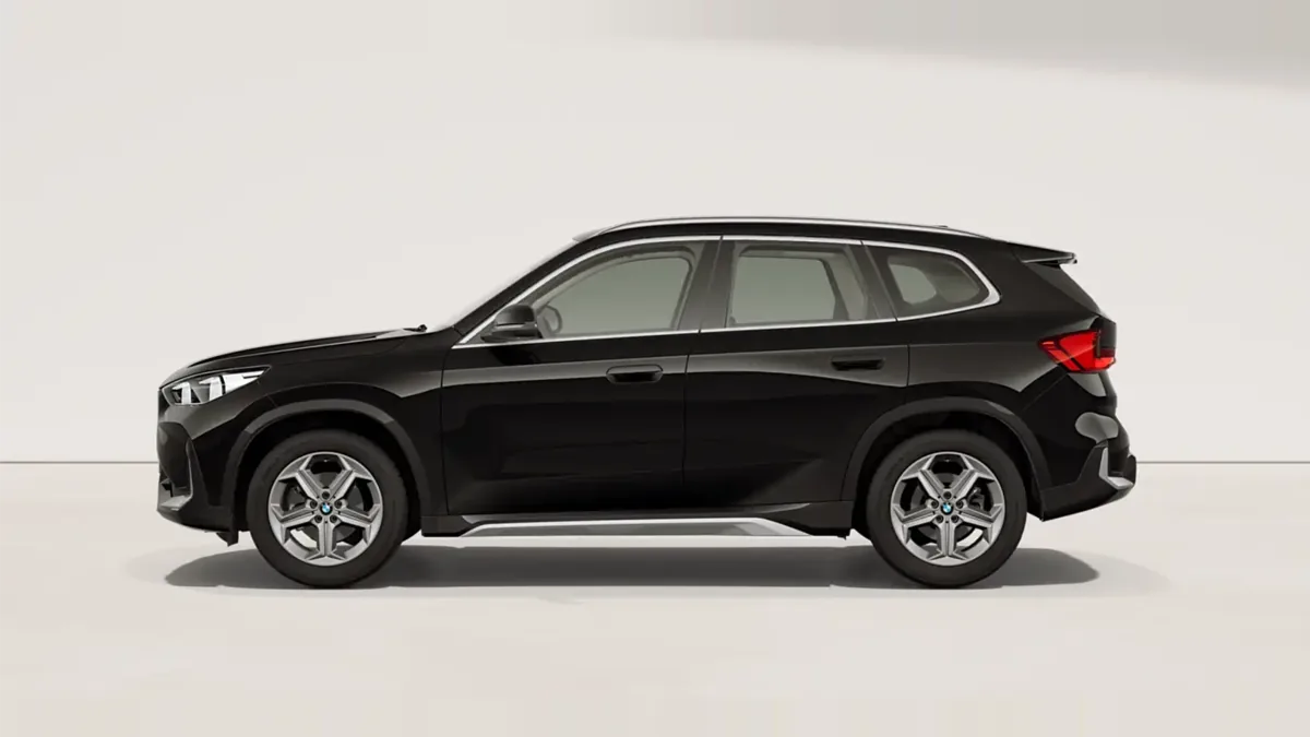 BMW X1 sDrive20d xLine 120kW en renting en Málaga — Lateral