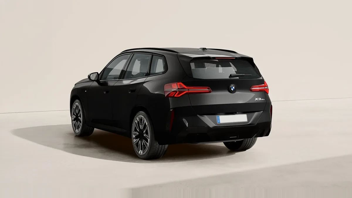 BMW X3 30e xDrive en renting en Málaga — Trasera