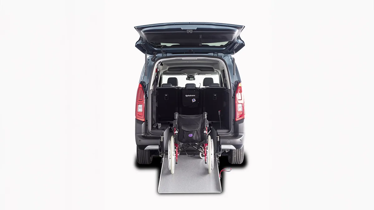 Citroën Berlingo Talla XL BlueHDi 100 YOU L2 N1 Adaptado en renting en Málaga — Trasera