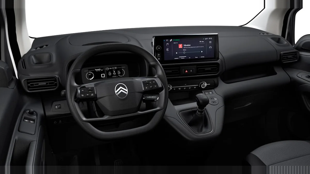 Citroën Berlingo Talla XL BlueHDi 100 YOU L2 N1 Adaptado en renting en Málaga — Delantera