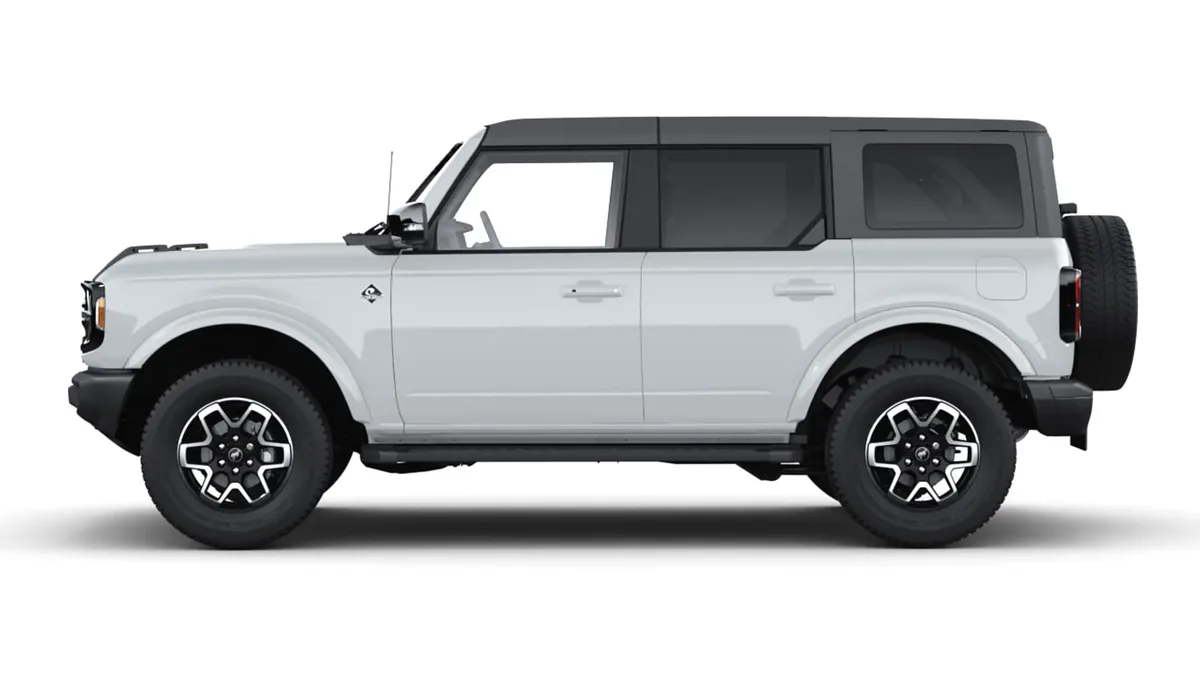 Ford Bronco Outer Banks 2.7 EcoBoost V6 335CV en renting en Málaga — Lateral