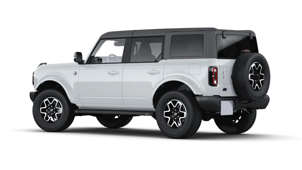 Ford Bronco Outer Banks 2.7 EcoBoost V6 335CV en renting en Málaga — Trasera