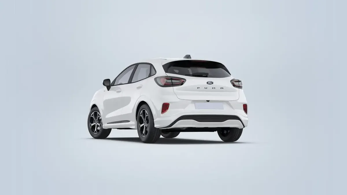 Ford Puma Titanium Ecoboost MHEV 125CV II en renting en Málaga — Trasera