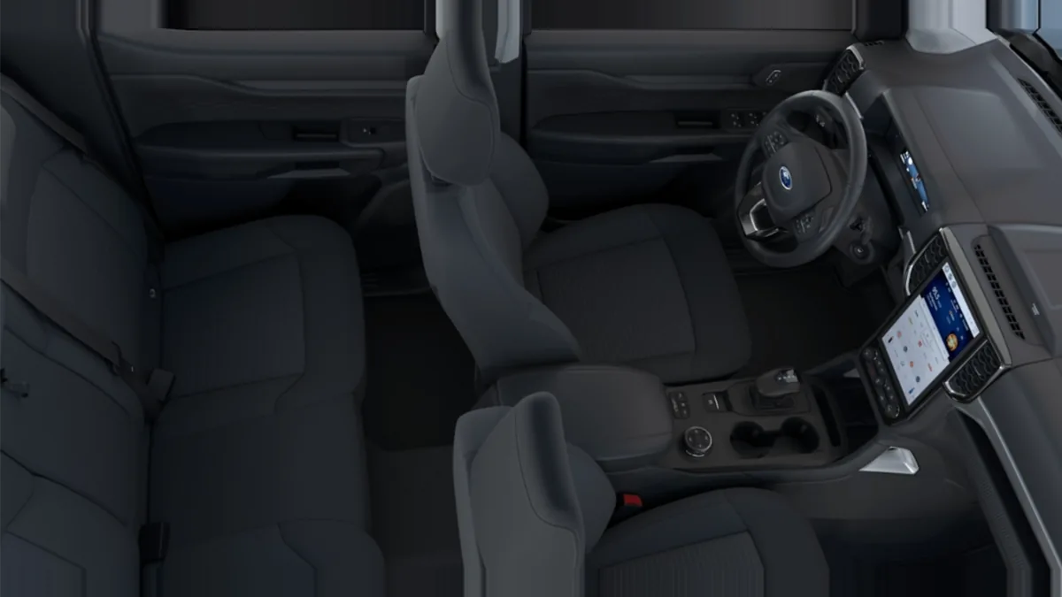 Ford Ranger XLT Doble Cabina 2.3 TVCT PHEV 280CV Automática II en renting en Málaga — vista 6