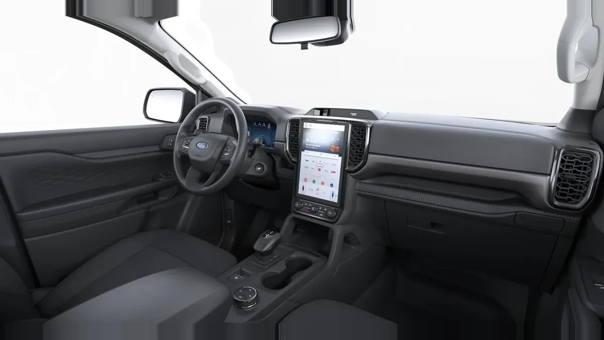 Ford Ranger XLT Doble Cabina 3.0 EcoBlue 240CV en renting en Málaga — Interior