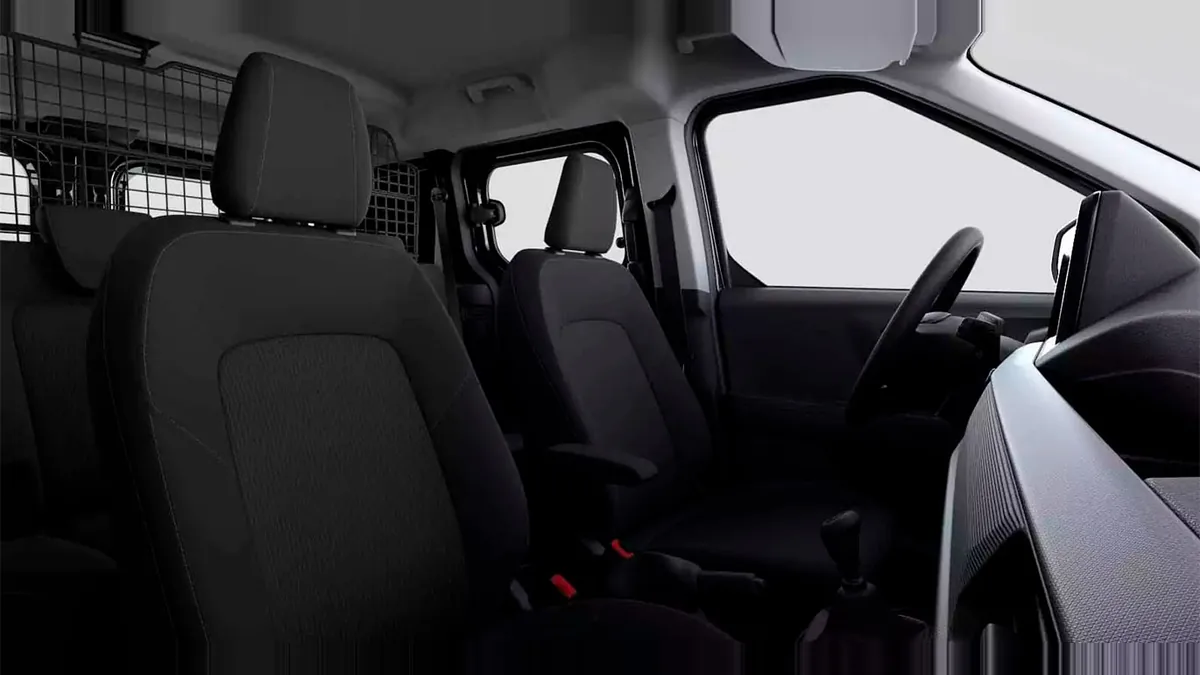 Ford Transit Courier Kombi 1.5 Ecoblue Trend II en renting en Málaga — Interior
