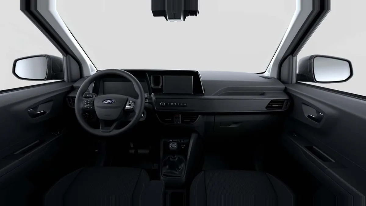 Ford Transit Courier Van 1.5 Ecoblue Trend II en renting en Málaga — Delantera