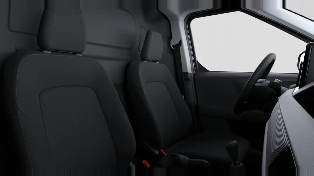 Ford TRANSIT COURIER VAN DIESEL 1.5  100 CV en renting en Málaga — vista 6