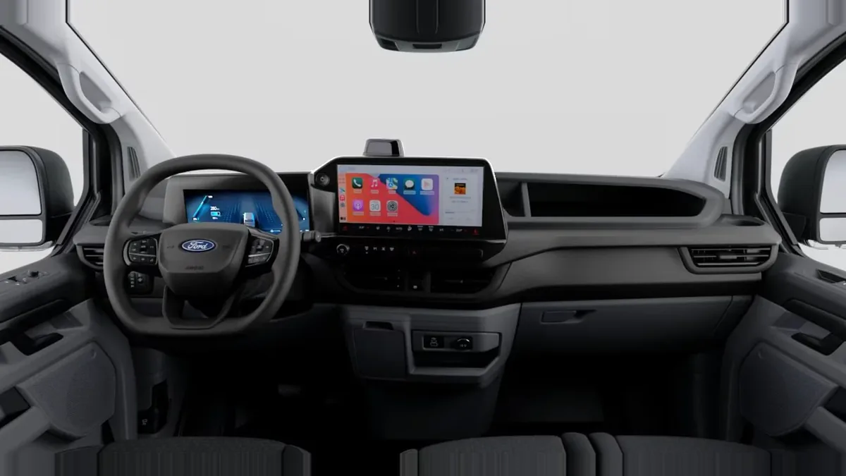 Ford TRANSIT CUSTOM Van BEV 83kWh 100kW 320 L1 Trend en renting en Málaga — Interior