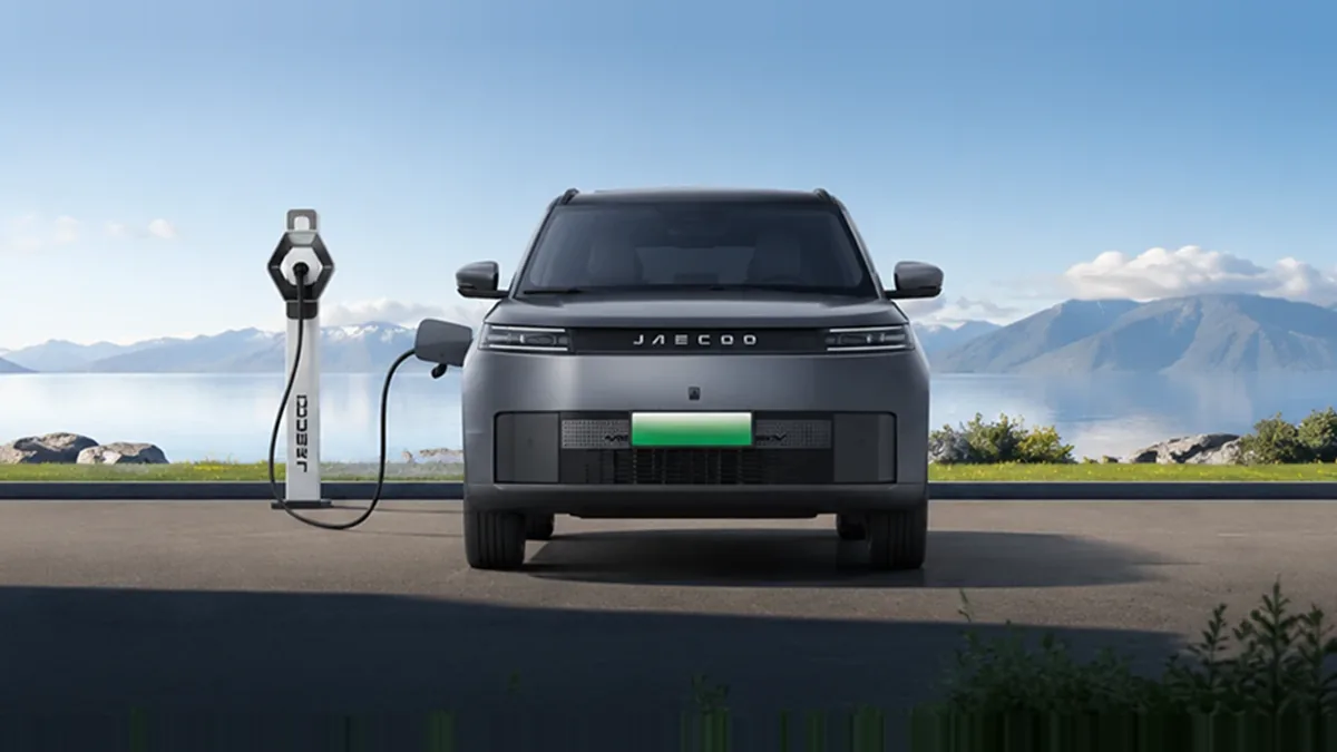 Jaecoo 5 EV Pure 155kW (211CV) 61kWh en renting en Málaga — Trasera