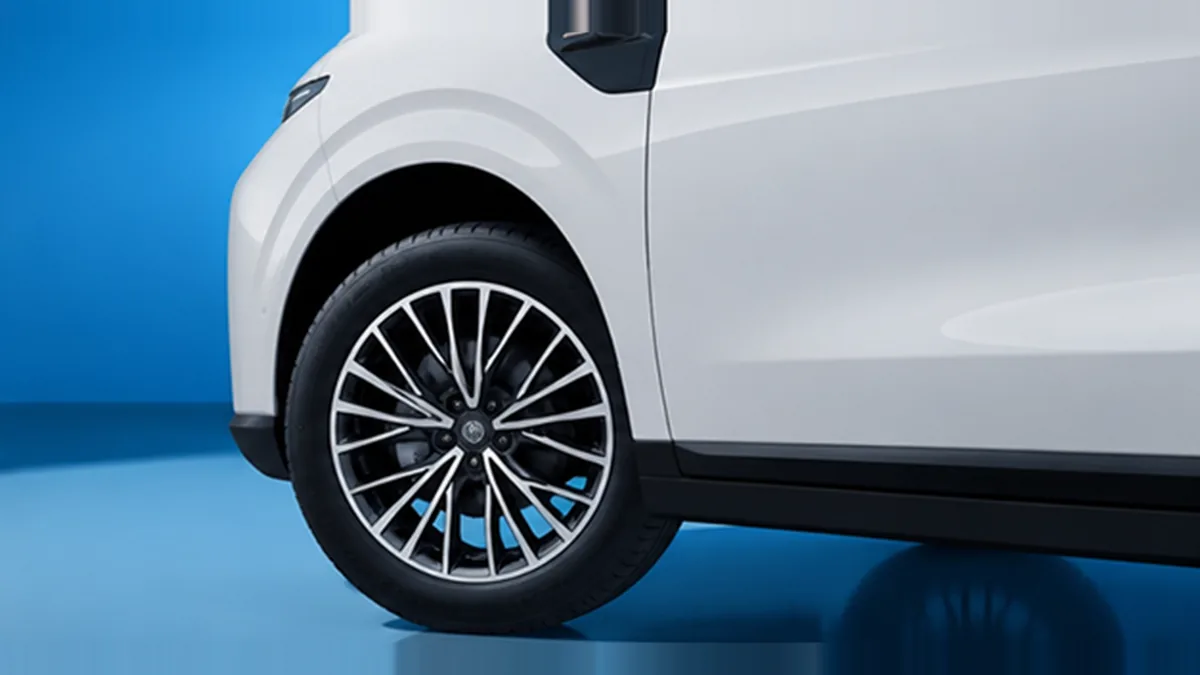 Leapmotor B10 REEV 18.8 kWh Life AT en renting en Málaga — vista 7