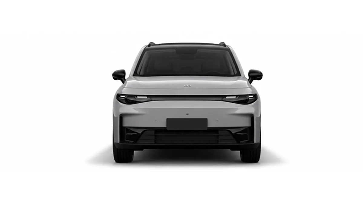 Leapmotor C10 BEV 69.9kWh Life Pro AT en renting en Málaga — Delantera