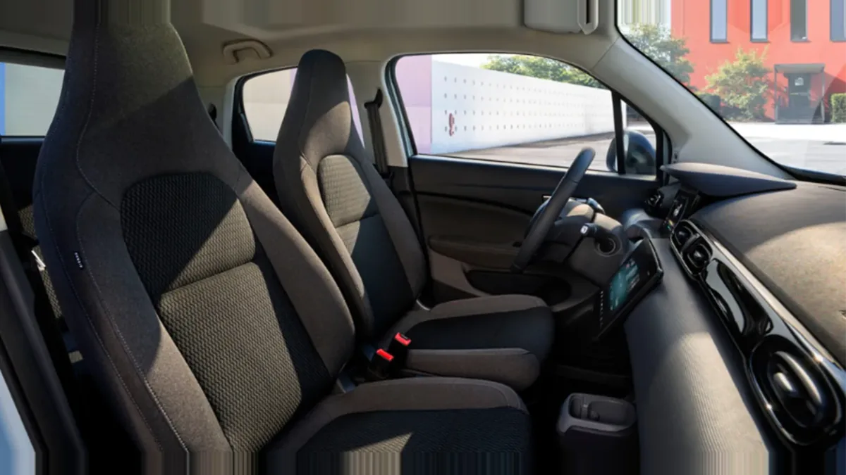 Leapmotor T03 BEV 37.3kWh Design AT en renting en Málaga — Interior