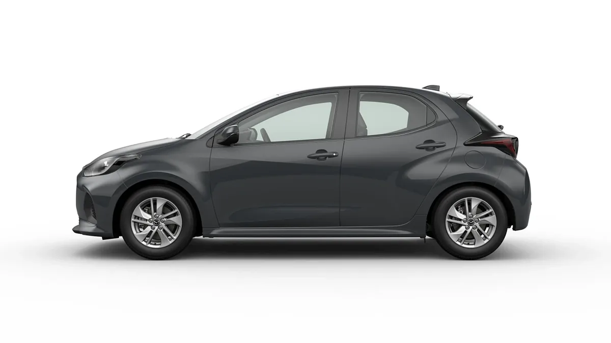 Mazda 2 Hybrid 1.5 85kW 116CV CVT Centre-Line GRY en renting en Málaga — Lateral