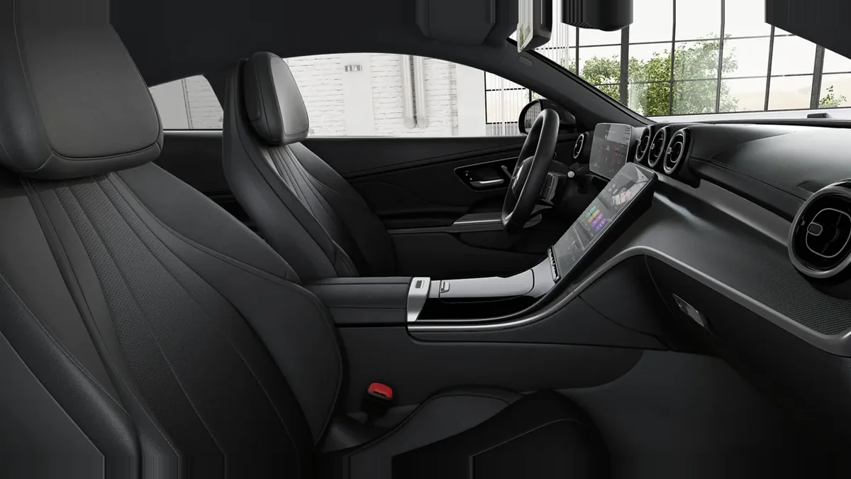 Mercedes-Benz CLE 220d Coupé en renting en Málaga — Interior