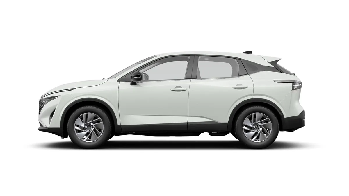 Nissan Qashqai DIG-T 158CV MHEV 4x2 Acenta WHT en renting en Málaga — Lateral