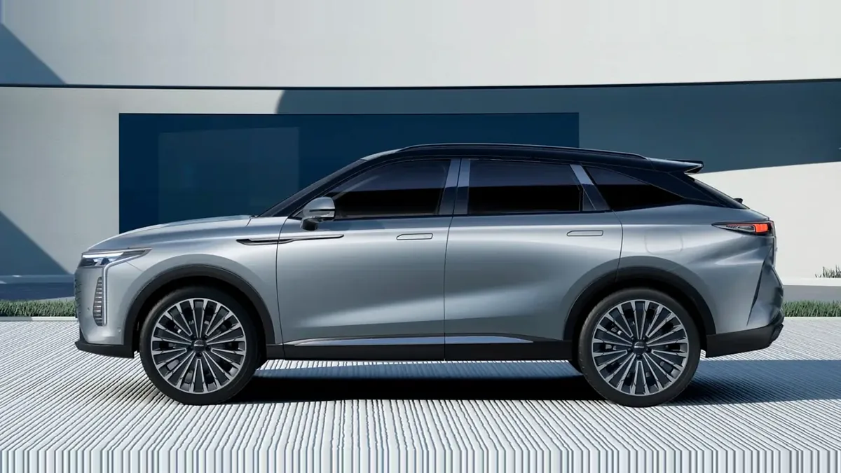 Omoda 9 1.5 TGDI Híbrido Premium 537CV en renting en Málaga — Delantera