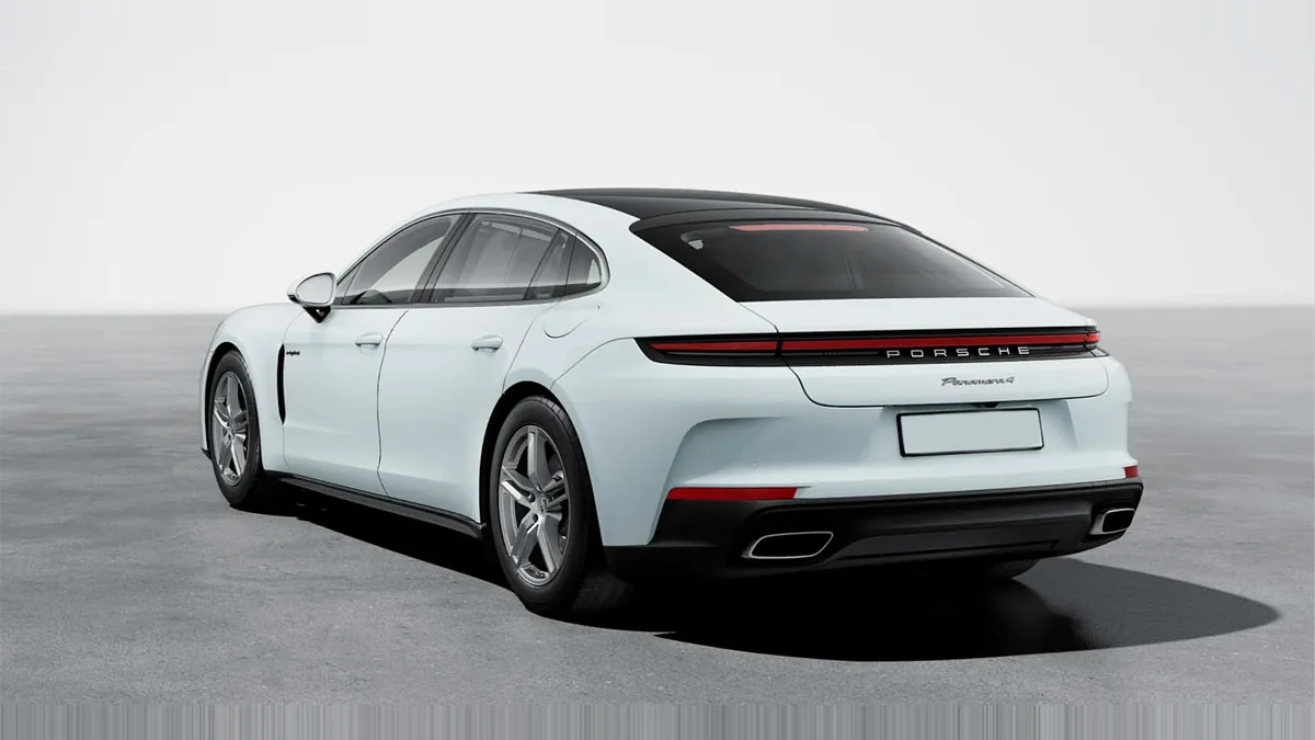 Porsche Panamera 4 E-Hybrid Executive en renting en Málaga — Trasera
