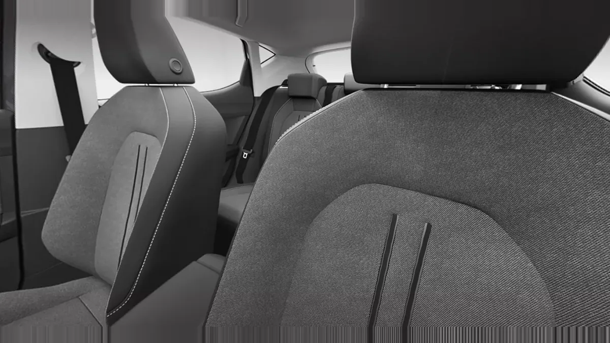 SEAT León 1.5 eTSI DSG-7 S&S Style XL en renting en Málaga — vista 8