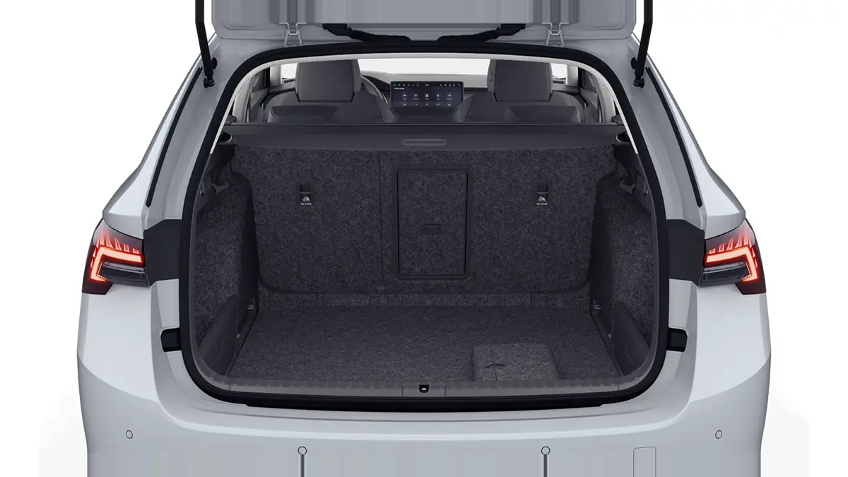 Škoda Octavia Combi 2.0 TDI DSG Selection en renting en Málaga — vista 9