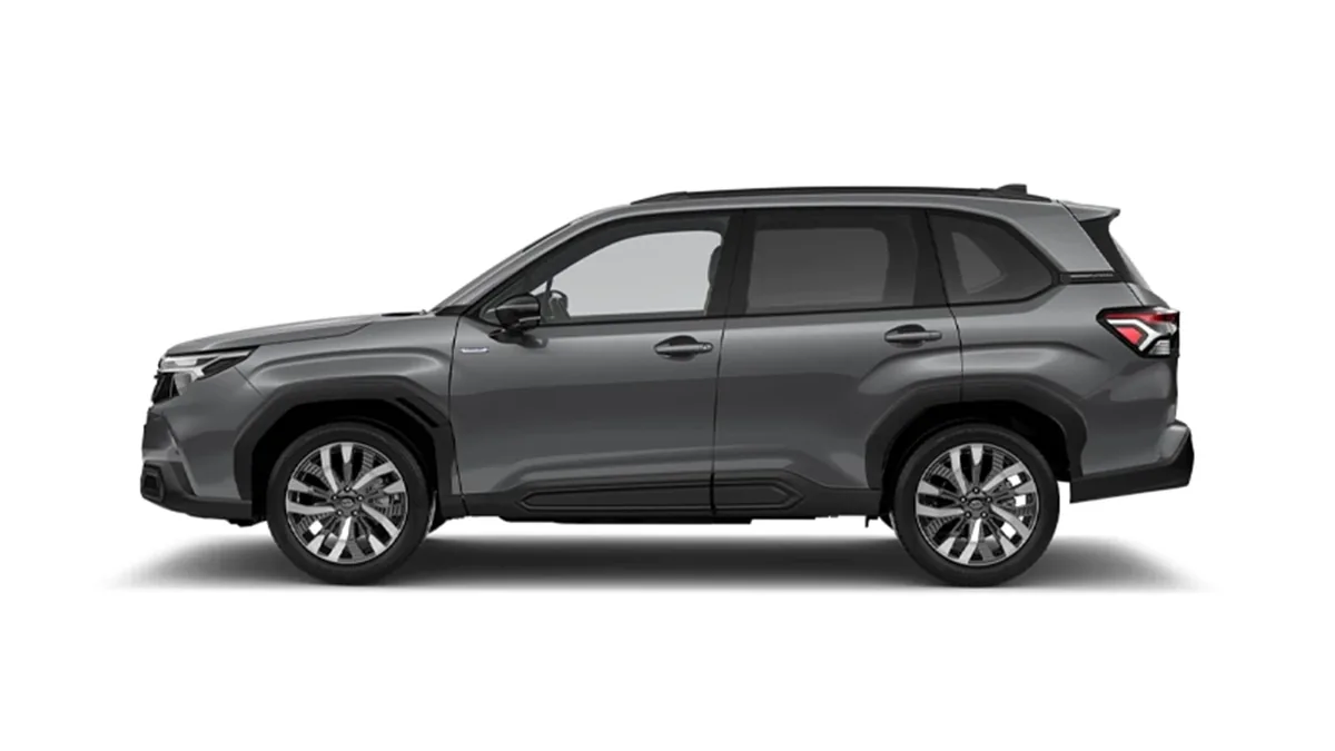 Subaru Forester 2.0i Hybrid Field CVT en renting en Málaga — Delantera