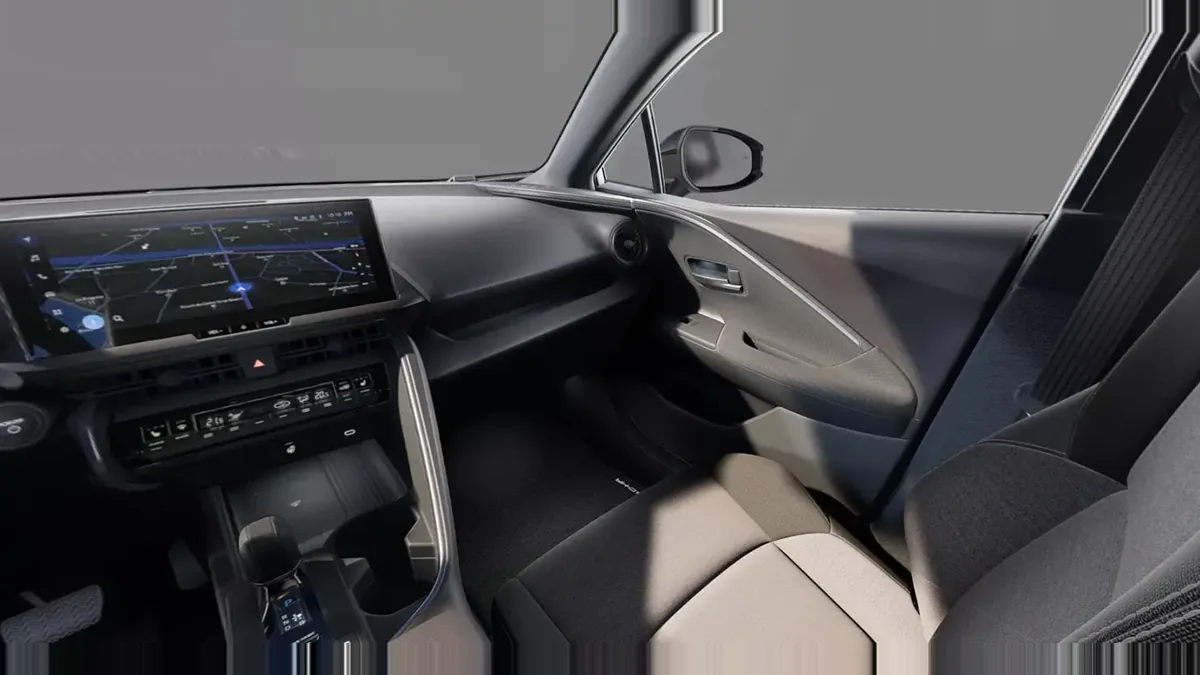 Toyota C-HR Advance Plug-in Hybrid 220 en renting en Málaga — vista 6