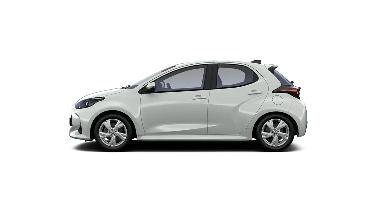 Toyota Yaris 120H 116CV Active en renting en Málaga — Interior
