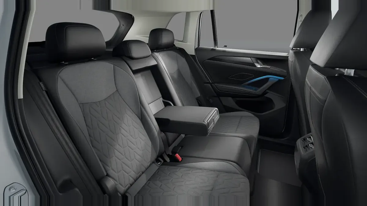 Volkswagen Tiguan "Más" 2.0 TDI DSG en renting en Málaga — vista 9